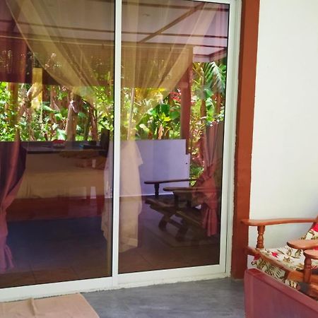 Dan Zoranz Self Catering Guest House La Digue Exteriör bild
