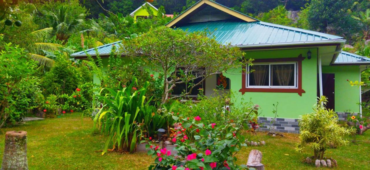 Dan Zoranz Self Catering Guest House La Digue Exteriör bild