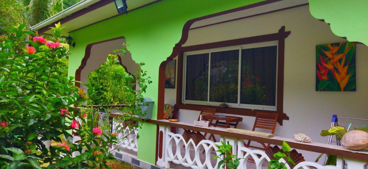 Dan Zoranz Self Catering Guest House La Digue Exteriör bild