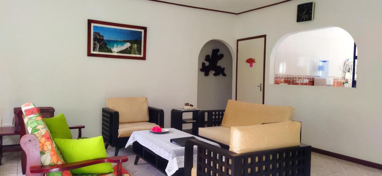 Dan Zoranz Self Catering Guest House La Digue Exteriör bild