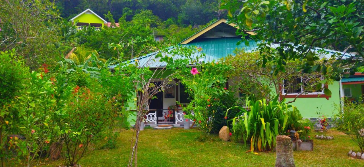 Dan Zoranz Self Catering Guest House La Digue Exteriör bild