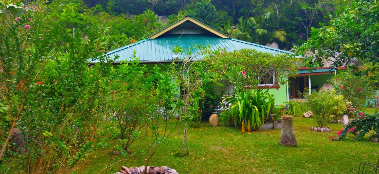 Dan Zoranz Self Catering Guest House La Digue Exteriör bild