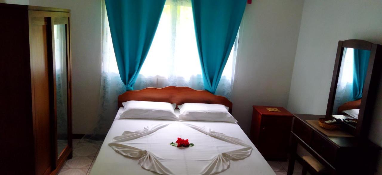 Dan Zoranz Self Catering Guest House La Digue Exteriör bild
