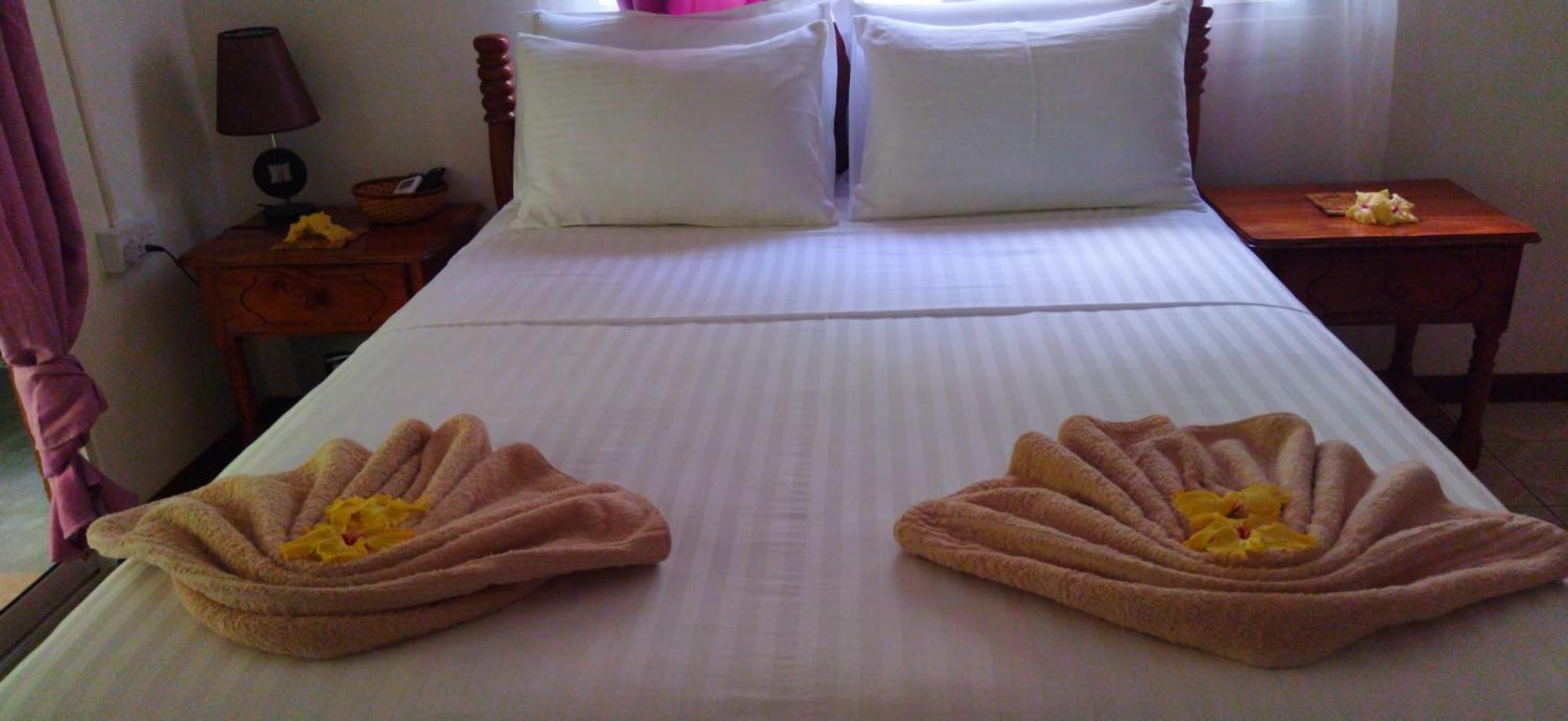 Dan Zoranz Self Catering Guest House La Digue Exteriör bild